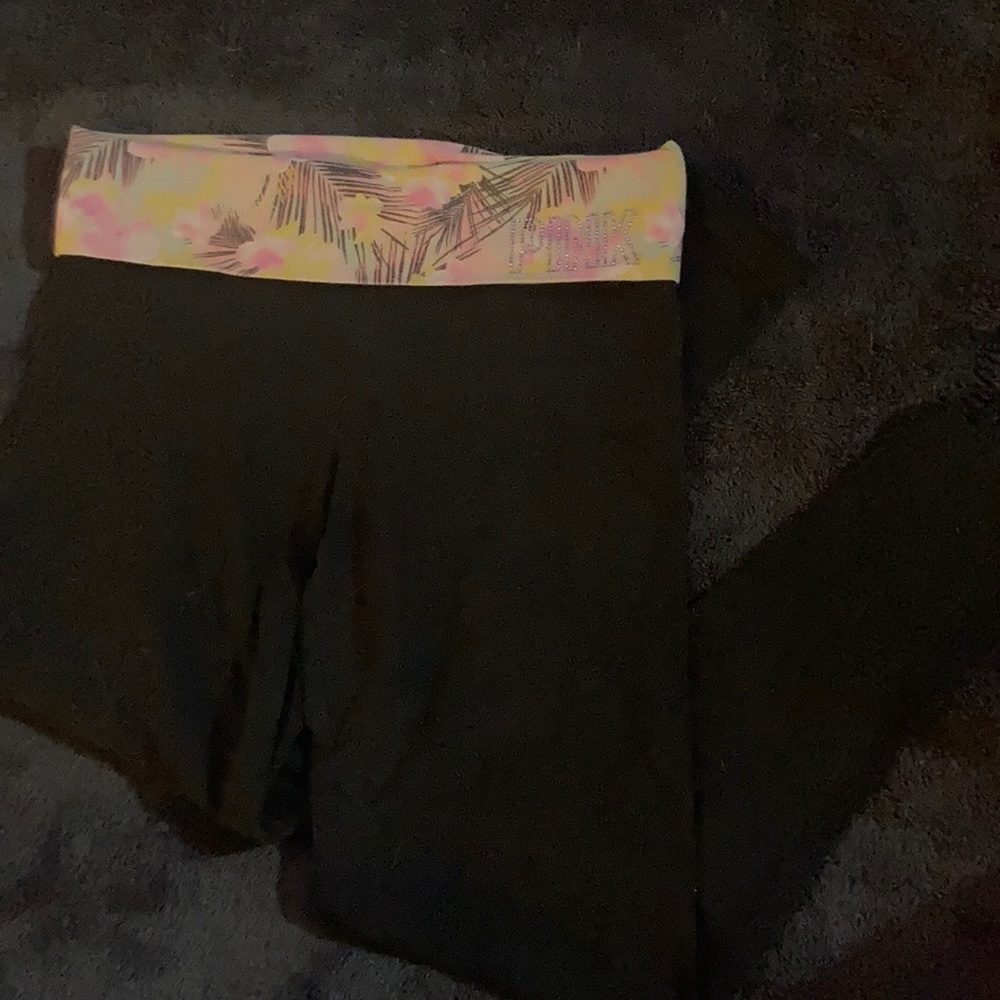 Vs pink yoga pants